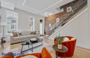 Sleeps 12! Downtown-Entire home wrooftop - Image 1