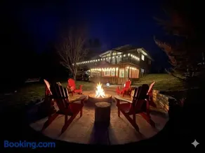 Charming Modern Cottage w Waterfront & Firepit - Image 1