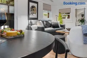 The Black Nest - Hot Tub Romantic Getaway - Image 1