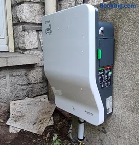 Apakabar Homestay, Gîte 6 personnes, proche gare Melun, parking privé - Image 1