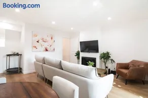 2BR Plus Bonus Room and Pool Access Near Universal Studios - Image 3