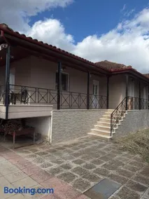 Άνετη Κατοικία για Απόδραση στη Λίμνη Πλαστήρα - Image 2