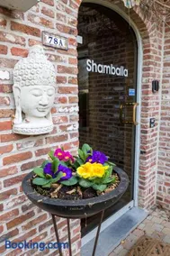 SHAMBALLA logies nieuw en zeer verzorgd appartement met voortuin en terras - Image 2