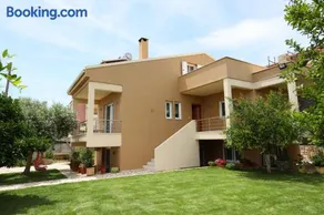 Fou's luxury apartment - Image 2
