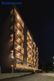 Abhibha Suites Waterfront - Image 2