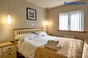 Finest Retreats - Hollies Cottage Oak 3 bed - Image 4