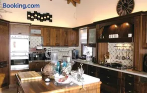 Gorgeous Home In Skaloma Nafpaktos - Image 5