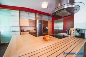 Appartement adapté aux familles avec terrasse, barbecue et jardin - Image 1