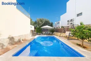 Amplia villa en Mallorca con jardín, 4 dormitorios y zona BBQ Cerca del mar en Portocolom - Image 2