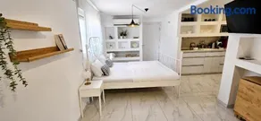 נווה שחר- צימר משפחתי מקסים עם ג'קוזי פרטי ובריכה ליד הכנרת - Image 4