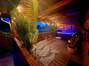 Cozy mediterranean style chalet with private jacuzzi and garden between Amsterdam Haarlem and Schiphol Airport - Image 2