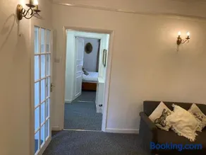 Abingdon Owner Apartment 19 - Image 2