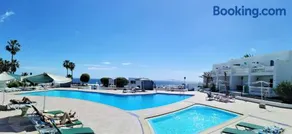 Apartamento Renovado,vistas piscina, aire acondicionado,wifi - Image 1