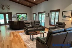 Suite 2 Remodeled 2BR w Kitchen & Grill - Image 4