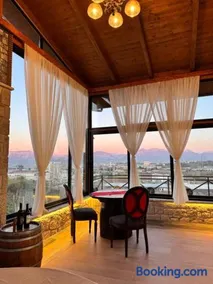 Vila Shehi Guesthouse and Winery - Image 3