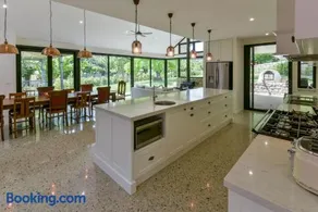 Elm Tree Lodge Beechworth - Image 2