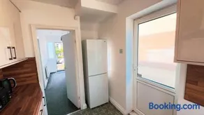 Cross Heath House - Image 4