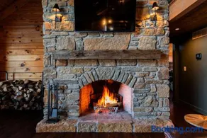 Lakeside Cabin - Image 2