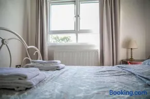 Double bedroom in ashared flat - Image 5