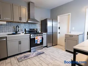 New 3 BR Apt in Elizabeth Railroad Style Path Train Bus Hospital EWR Airport NJ Manhattan NYC - Image 2