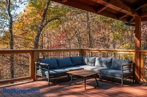 Smoky Summer Escape 3BR Cabin 15 min to Dollywood Hot tub wifi grill deck - Image 4