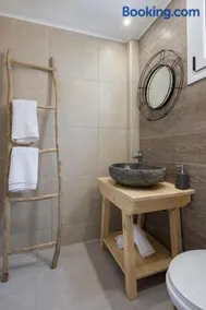 Bella vista Suites - Image 2