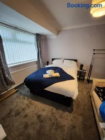 Fox Hollies Shared House - Image 2