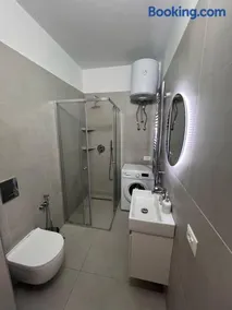 Snajder Apartment, 50m BEACH, 2 bedrooms, 2 bathrooms, 1living room, SELF CHECK-IN - Image 2