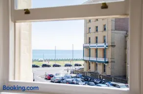 Seaview Mansion Apartment - Central Hove with PARKING - Image 4