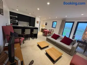 Maison chaleureuse avec vue panoramique - Image 2
