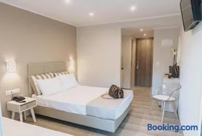 Ammos Beach Seaside Luxury Suites Hotel - Image 2