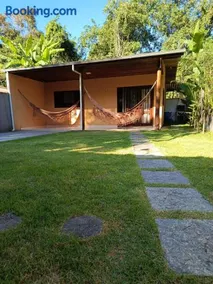 Casa em Ubatuba, 50 Metros da praia de Ubatumirim - Image 1