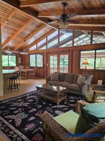 Hale Mauna Loa Upper Level with shared Hot Tub - Image 3