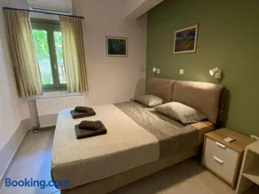 Vanna's Apartments - Image 3