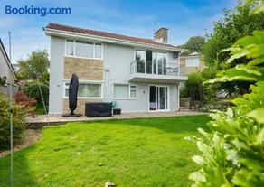 Sea Gem - large holiday cottage in Tenby with private parking - Image 3