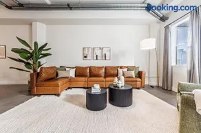 Downtown Escape - 2BR w Skyline Views & Hot Tub - Image 1