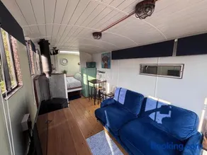 The Carriage Lorry at Tilleys Glamping - Image 3