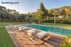 Villa in Roquefort-les-Pins - Image 2
