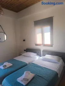 Artemis Hotel-MeRaki Restaurant - Image 3