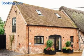 Farm stay close to Shakespeare's Stratford-upon-Avon - Image 2