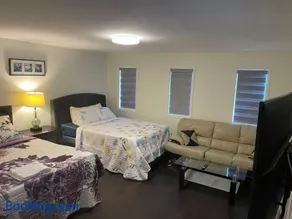 Largest ensuite bedroom in a guest house - Image 3