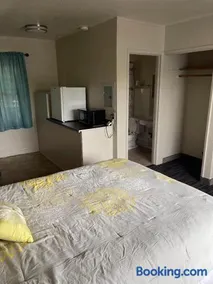 Legend Motel - Image 3