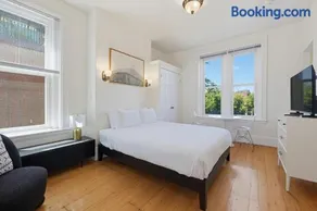 Stylish Boston Stay, Walk To T & Newbury St! - Image 1