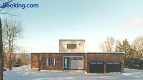 Chalet Assiniboine in Bel Air - Image 3