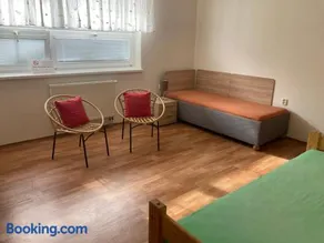 Apartmanový byt v priemyselnej zóne - Image 5