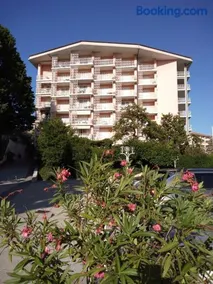 Central Residence - Image 1