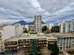 Spacious 80m2 Apartment - 8th Floor, Free Parking, Sleeps 5 - Image 2