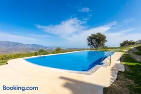 Modern Marbella Villa, Pool, Ocean & Mountain View - Image 1