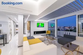Spectacular Rooftop Loft Ell Fil - Image 1
