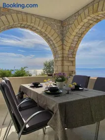 Horizon Villa Mani - Seaview Family Home - Image 4